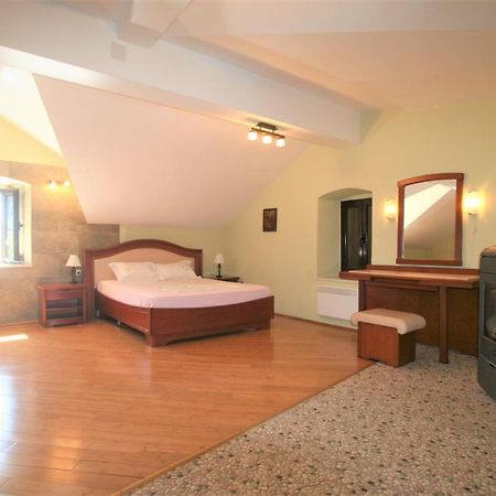 Holiday Home Ametist Котор Екстериор снимка