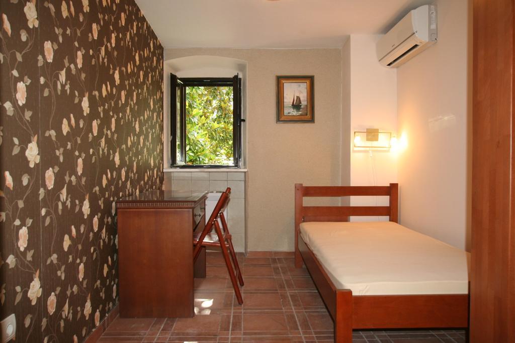 Holiday Home Ametist Котор Екстериор снимка