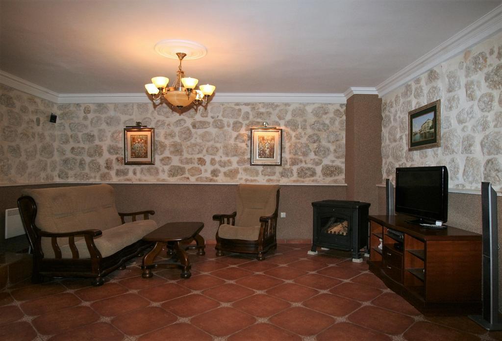 Holiday Home Ametist Котор Екстериор снимка